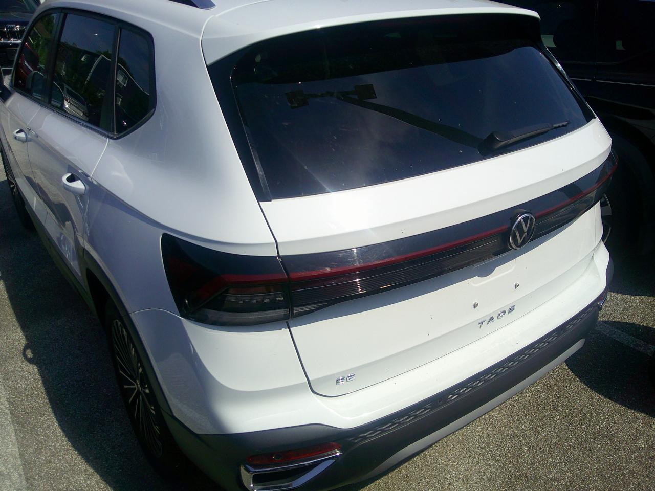 Volkswagen Taos SE FWD 2025
