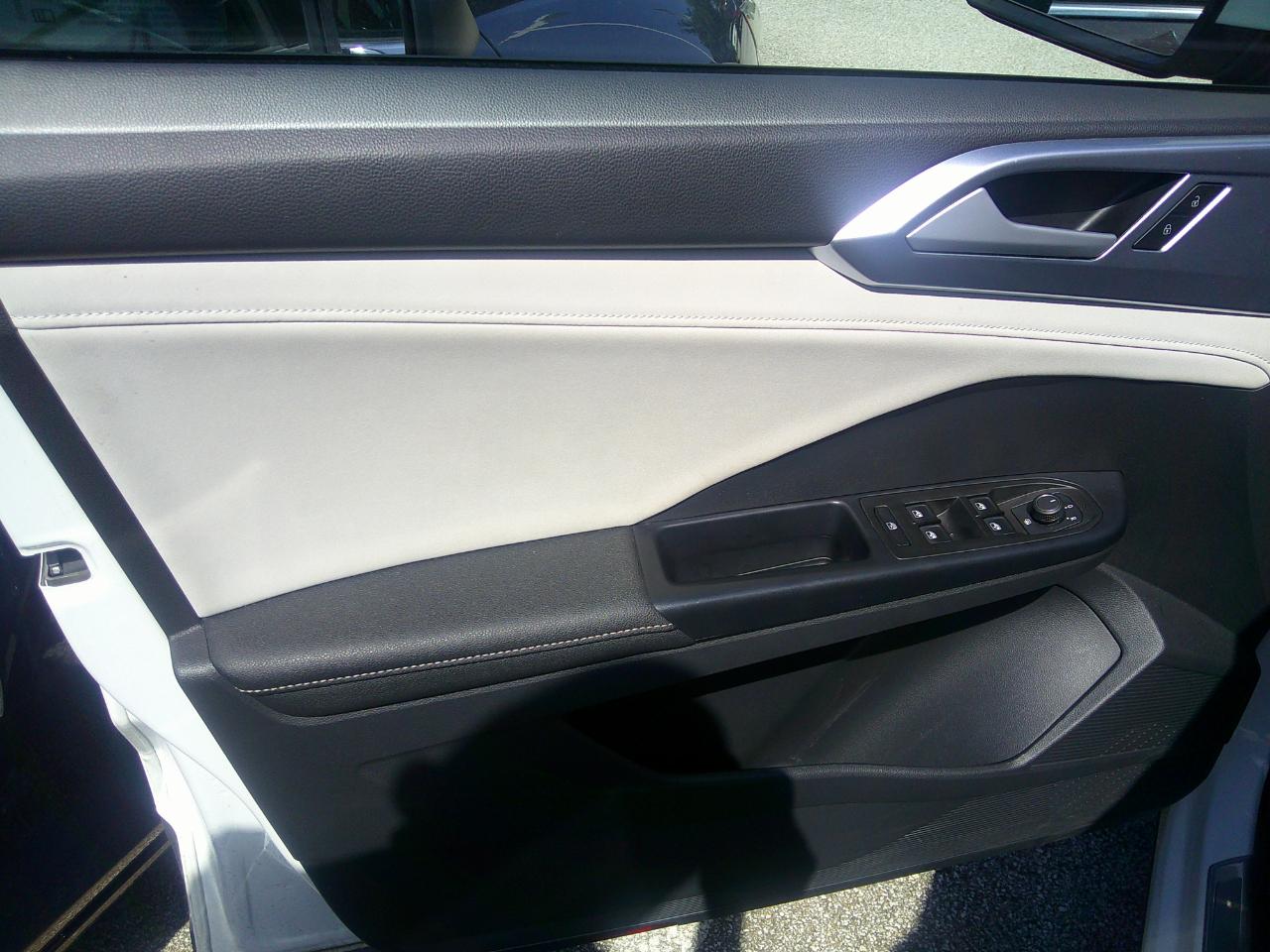 Volkswagen Taos SE FWD 2025