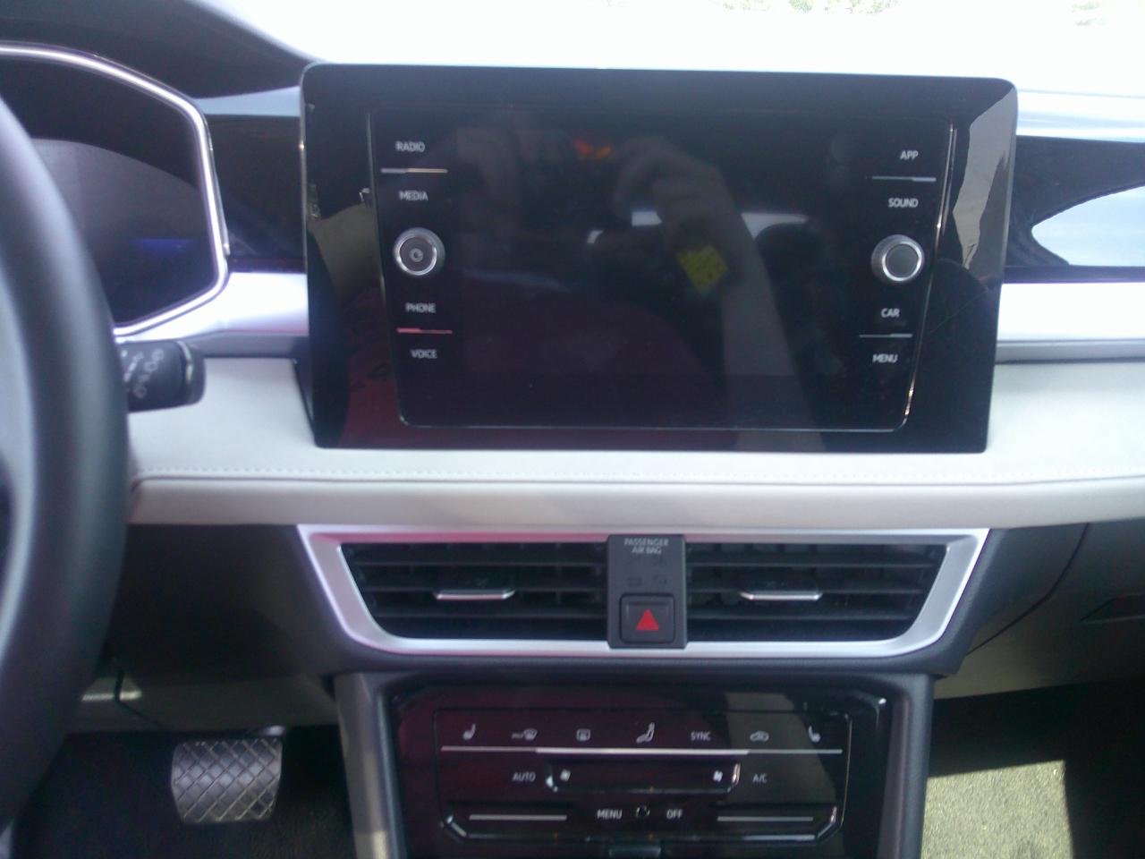 Volkswagen Taos SE FWD 2025