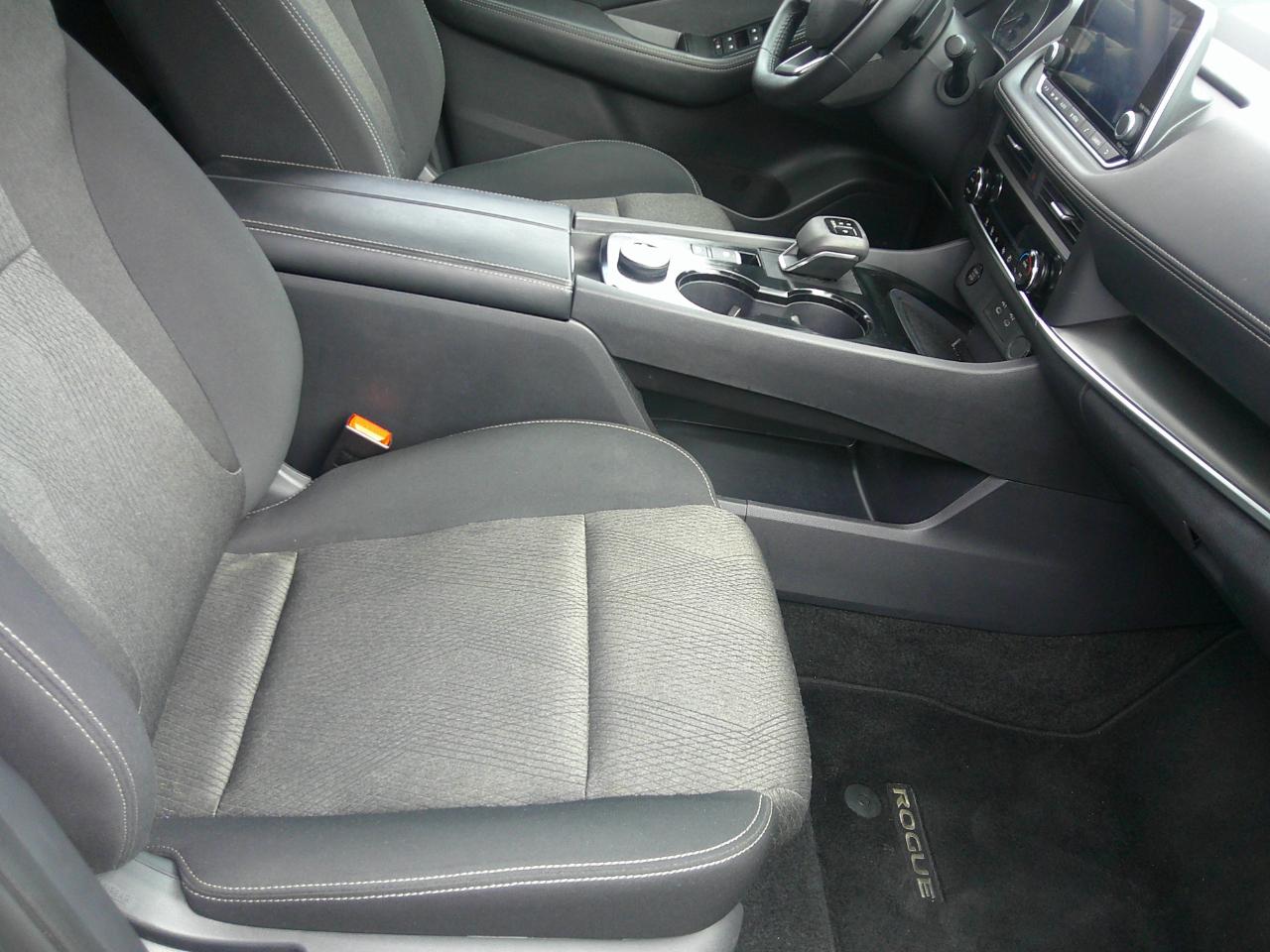 Nissan Rogue AWD SV 2023