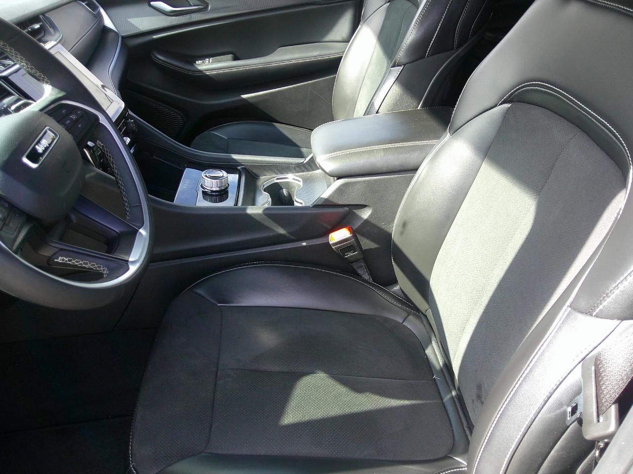 Jeep Grand Cherokee Altitude 4x4 2025