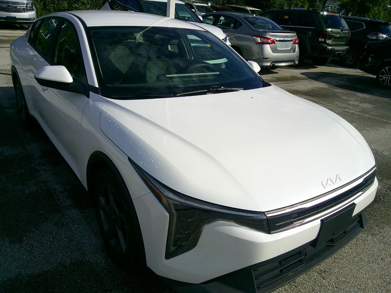 Kia K4 LXS FWD 2025