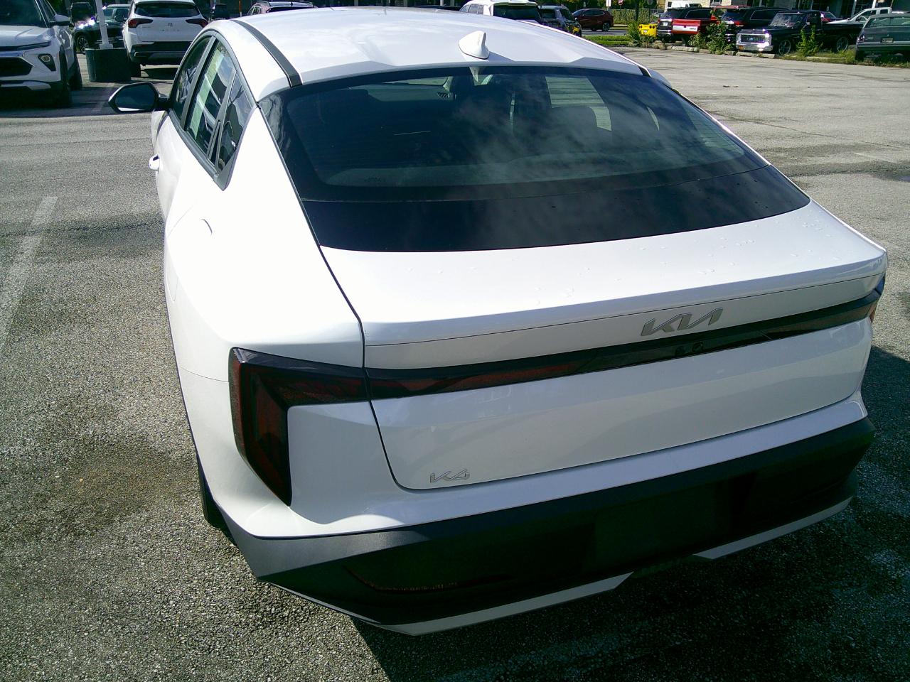 Kia K4 LXS FWD 2025