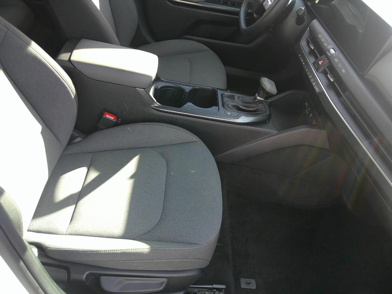 Kia K4 LXS FWD 2025