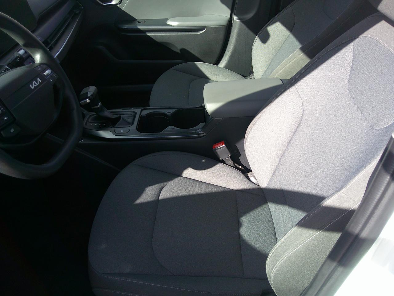 Kia K4 LXS FWD 2025
