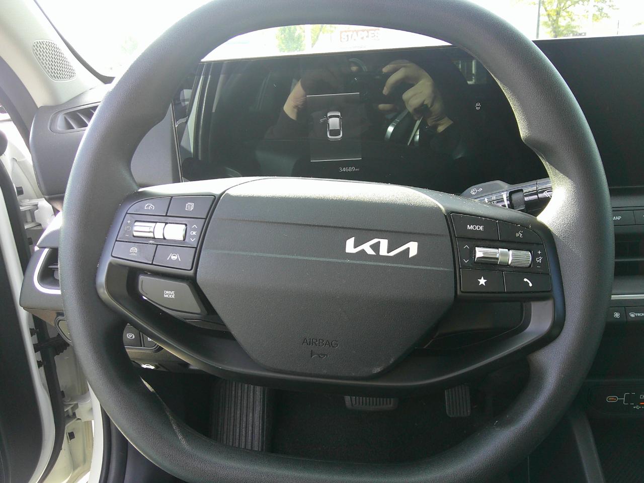 Kia K4 LXS FWD 2025
