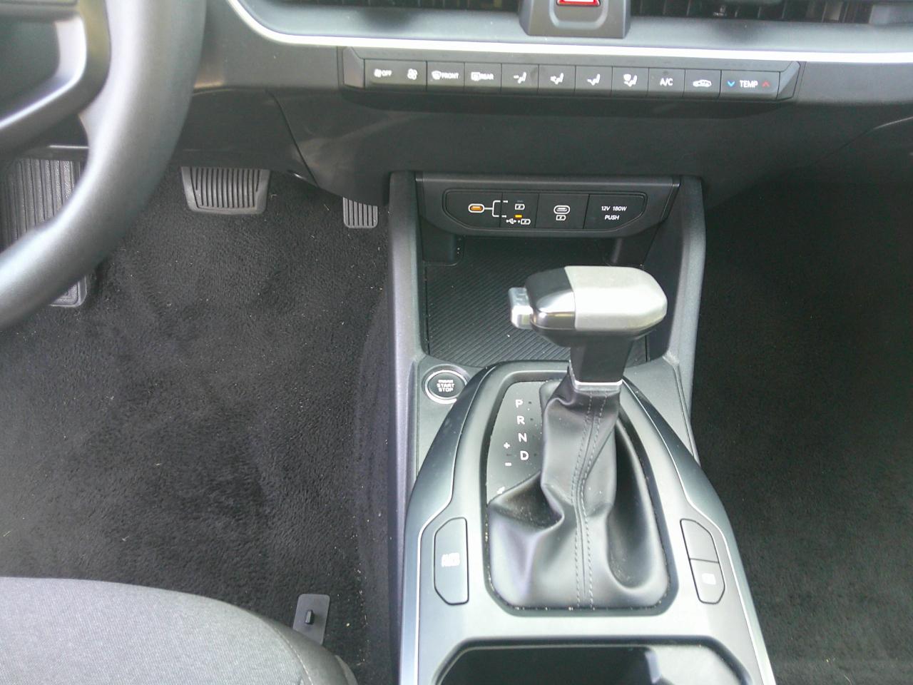 Kia K4 LXS FWD 2025