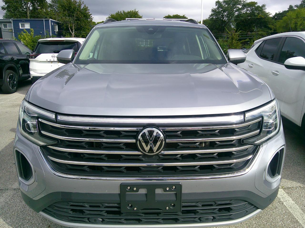 Volkswagen Atlas 2.0T SE w/Technology FWD 2025