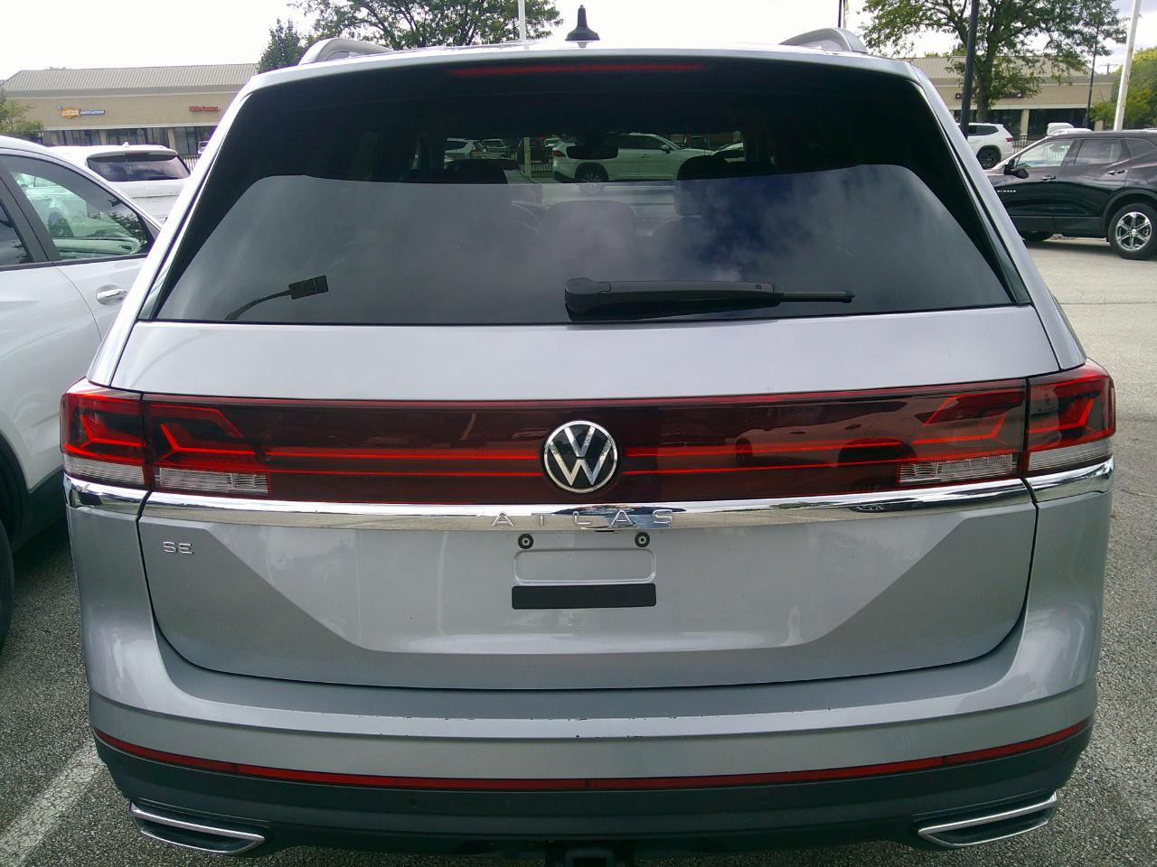 Volkswagen Atlas 2.0T SE w/Technology FWD 2025