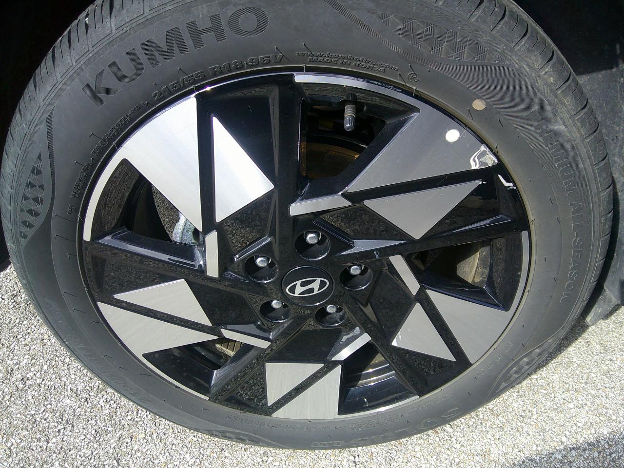 Hyundai Kona SEL FWD 2025