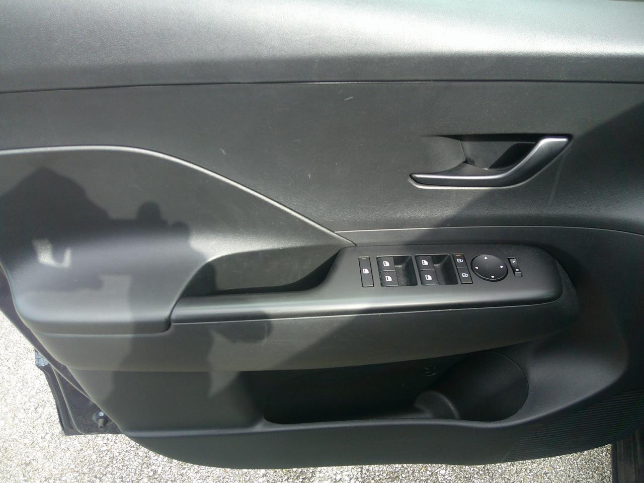 Hyundai Kona SEL FWD 2025