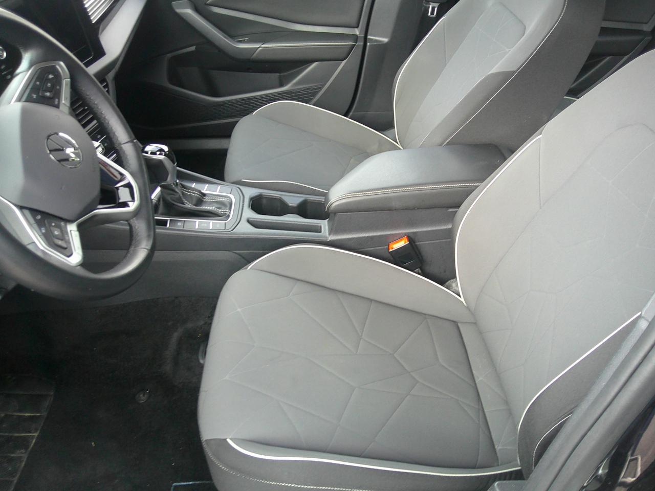 Volkswagen Jetta Sport Auto 2025