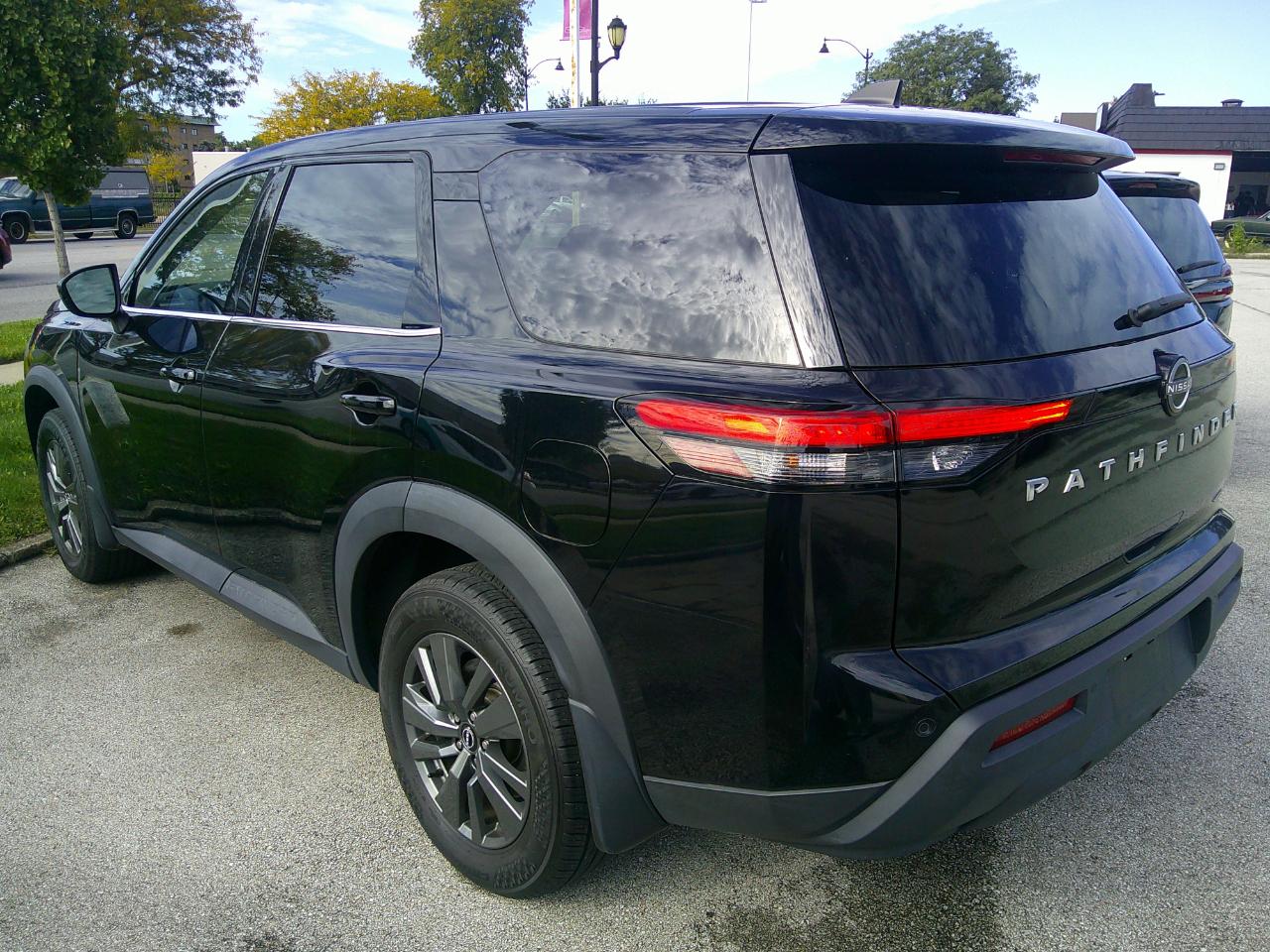 Nissan Pathfinder S 4WD 2024