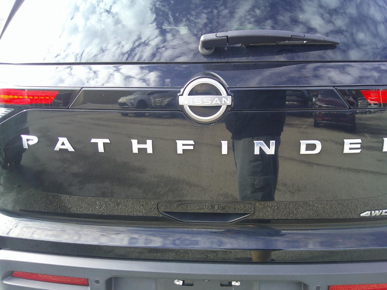 Nissan Pathfinder S 4WD 2024