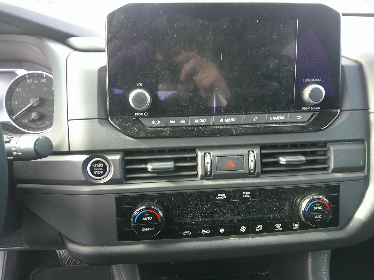 Nissan Pathfinder S 4WD 2024