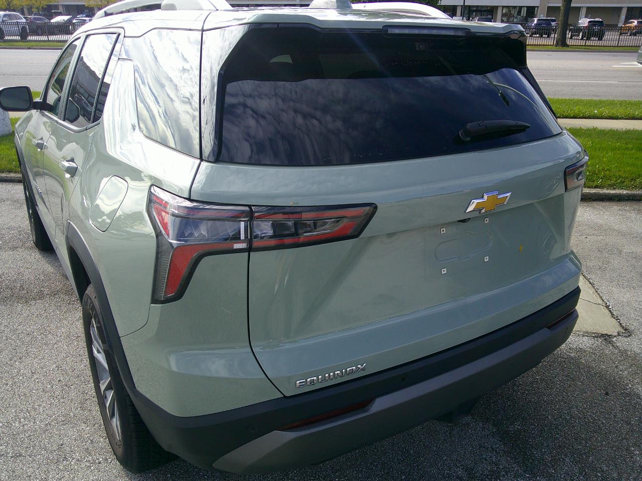 Chevrolet Equinox FWD 4dr LT w/1LT 2025