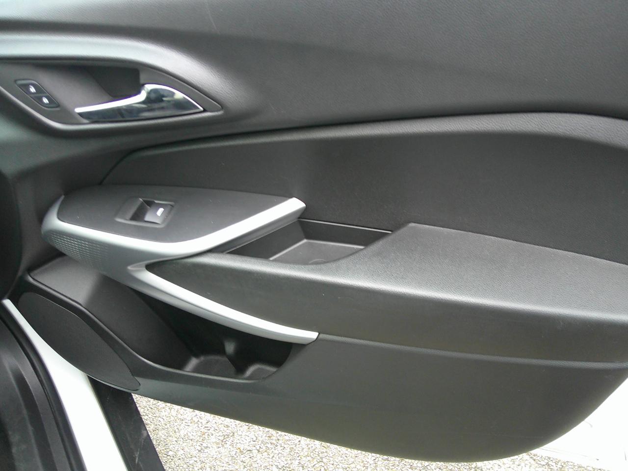 Chevrolet Trax FWD 4dr LT 2025