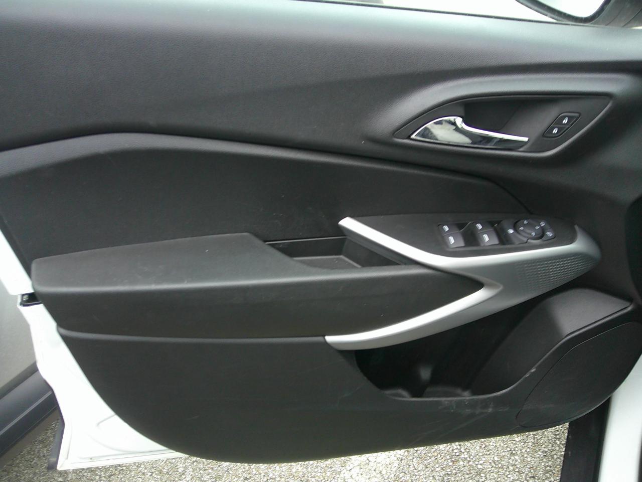 Chevrolet Trax FWD 4dr LS 2025