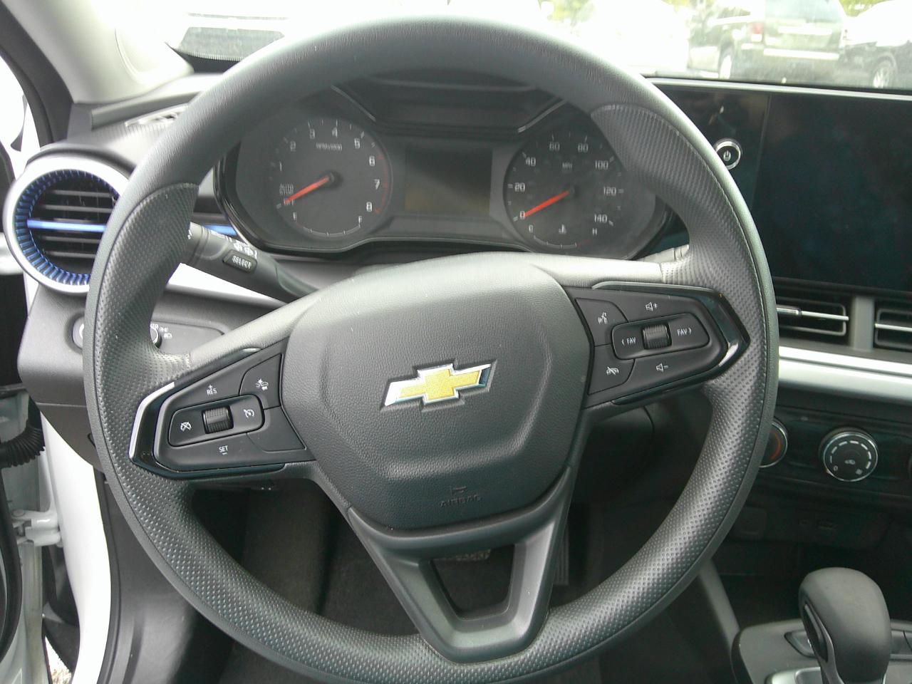 Chevrolet Trax FWD 4dr LS 2025