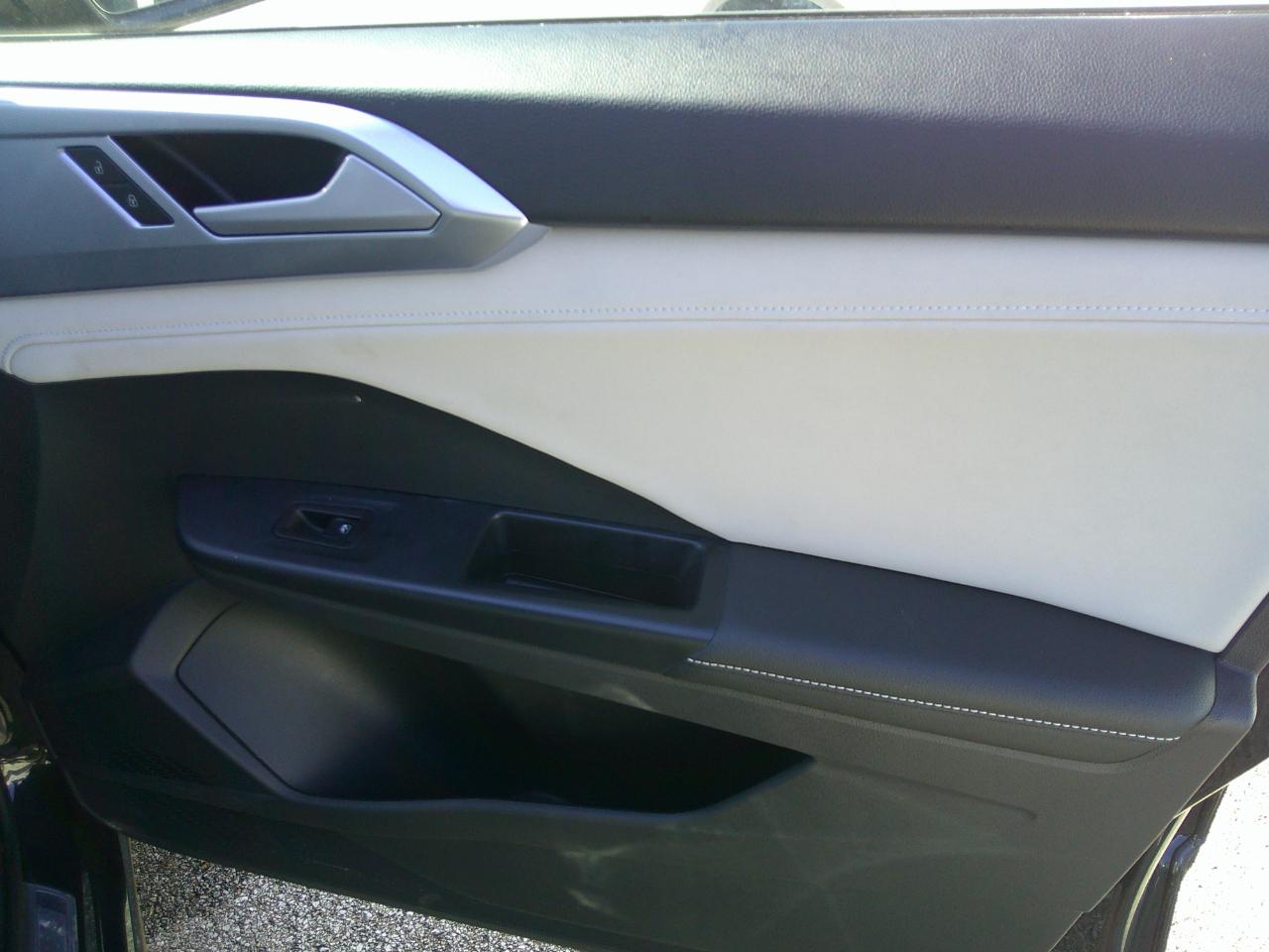 Volkswagen Taos SE FWD 2025