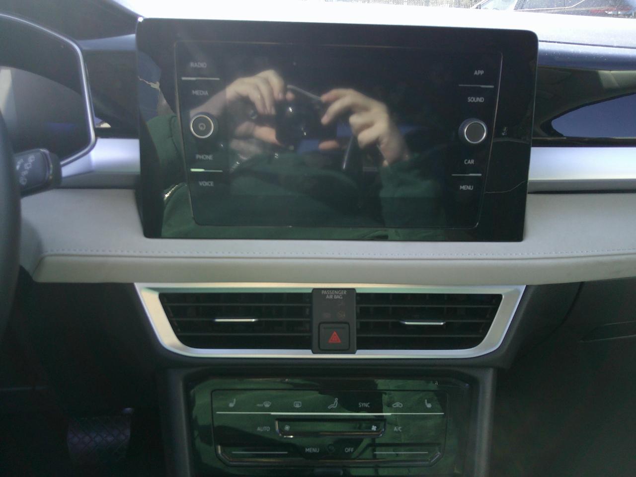 Volkswagen Taos SE FWD 2025