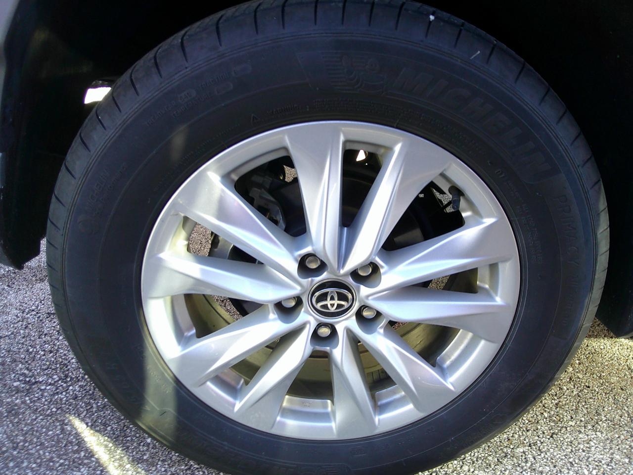 Toyota Corolla Cross LE 2WD (Natl) 2026