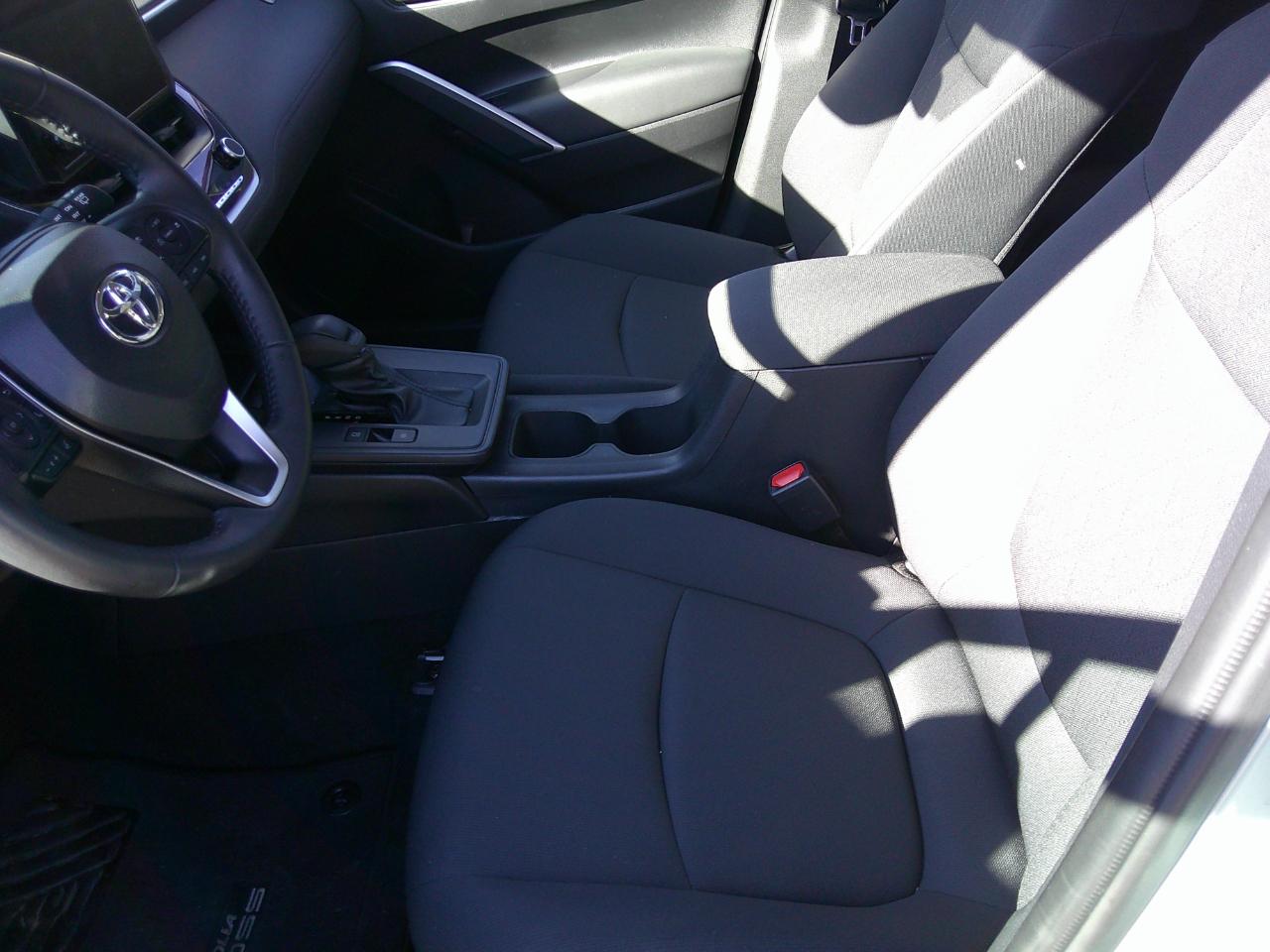 Toyota Corolla Cross LE 2WD (Natl) 2026