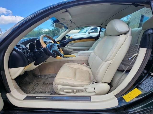 Lexus SC 430 2dr Convertible 2004