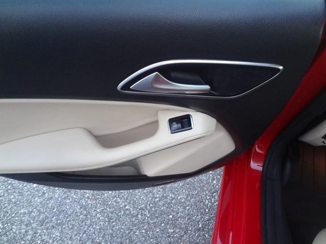 Mercedes-Benz CLA-Class 4dr Sdn CLA 250 4MATIC 2014
