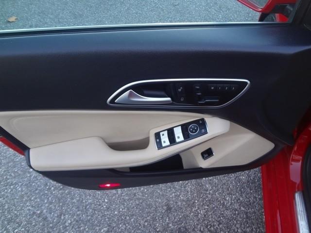 Mercedes-Benz CLA-Class 4dr Sdn CLA 250 4MATIC 2014