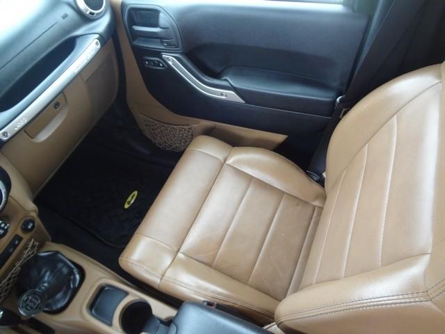 Jeep Wrangler Unlimited 4WD 4dr Rubicon 2011