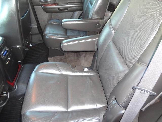 Cadillac Escalade AWD 4dr Premium 2011