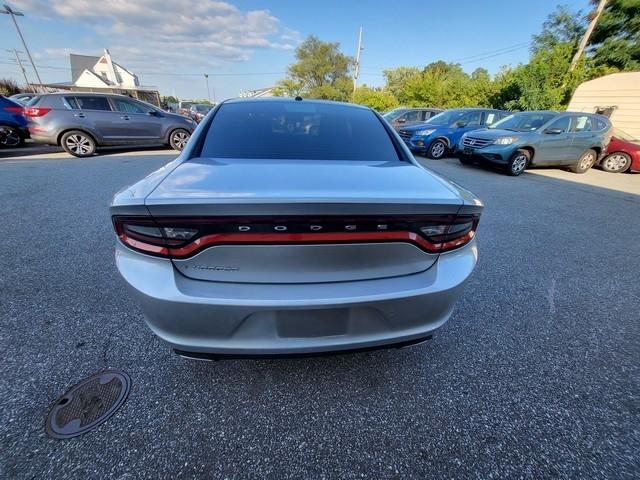 Dodge Charger 4dr Sdn SE RWD 2015