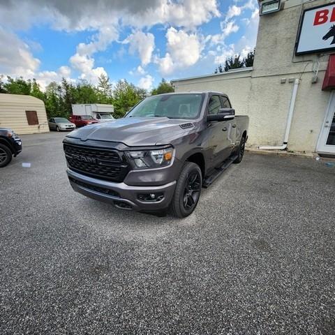 RAM 1500 Big Horn 4x4 Quad Cab 6'4" Box 2022
