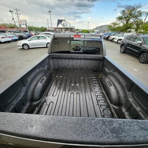 RAM 1500 Big Horn 4x4 Quad Cab 6'4" Box 2022