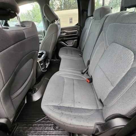 RAM 1500 Big Horn 4x4 Quad Cab 6'4" Box 2022