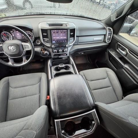 RAM 1500 Big Horn 4x4 Quad Cab 6'4" Box 2022