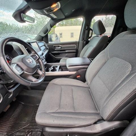 RAM 1500 Big Horn 4x4 Quad Cab 6'4" Box 2022