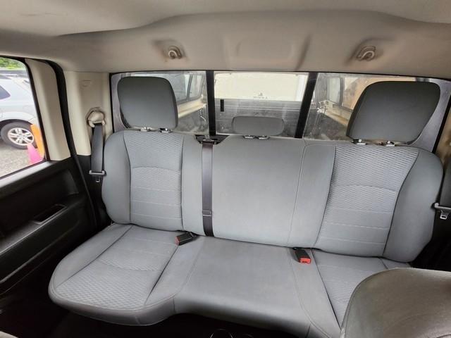 RAM 1500 4WD Quad Cab 140.5" Tradesman 2016