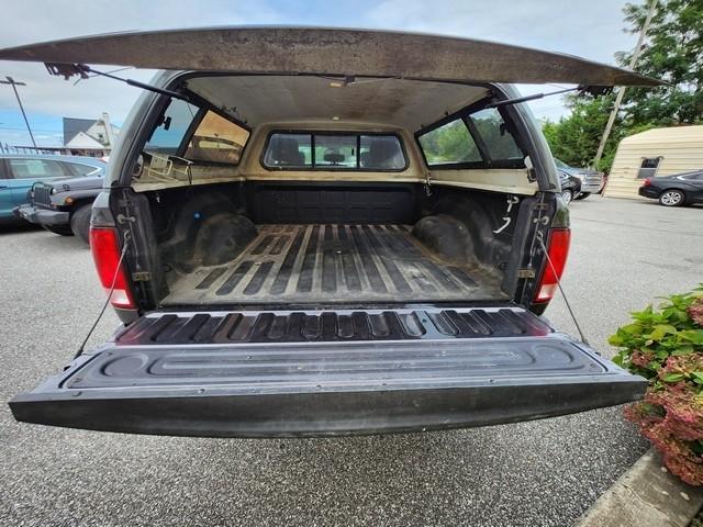 RAM 1500 4WD Quad Cab 140.5" Tradesman 2016