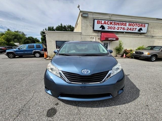 Toyota Sienna 5dr 7-Pass Van V6 LE AWD (Natl) 2014