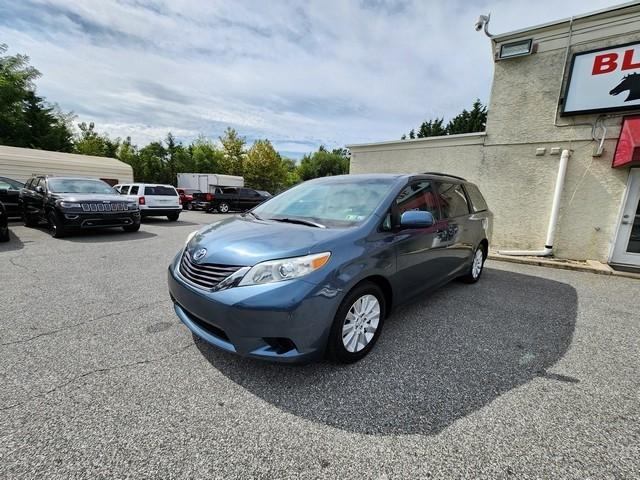 Toyota Sienna 5dr 7-Pass Van V6 LE AWD (Natl) 2014