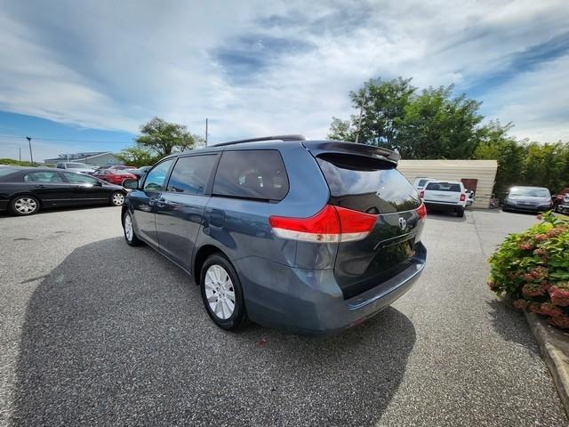 Toyota Sienna 5dr 7-Pass Van V6 LE AWD (Natl) 2014