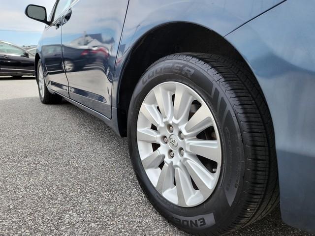 Toyota Sienna 5dr 7-Pass Van V6 LE AWD (Natl) 2014