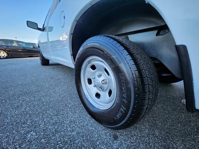 RAM 1500 Classic Tradesman 4x2 Reg Cab 8' Box 2019