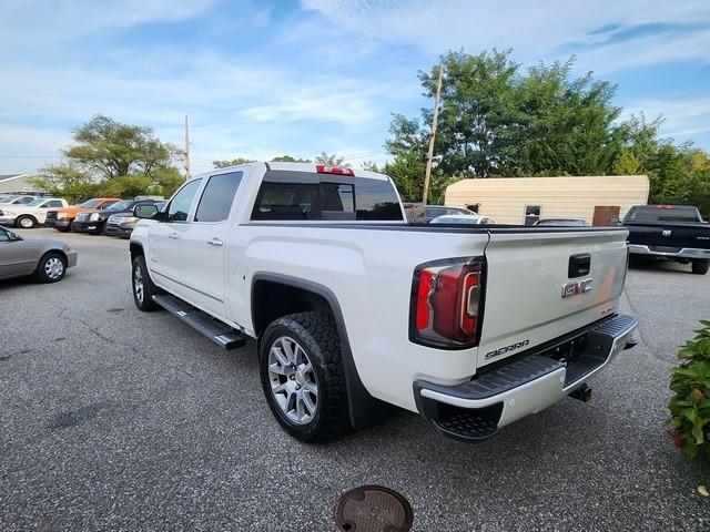 GMC Sierra 1500 4WD Crew Cab 143.5" Denali 2017