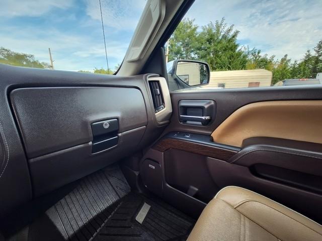 GMC Sierra 1500 4WD Crew Cab 143.5" Denali 2017