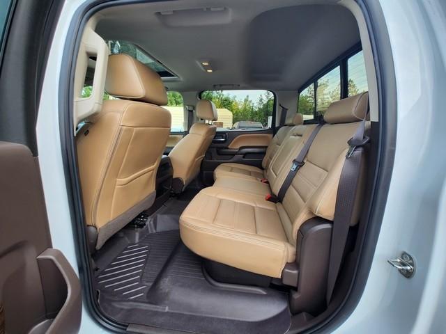 GMC Sierra 1500 4WD Crew Cab 143.5" Denali 2017