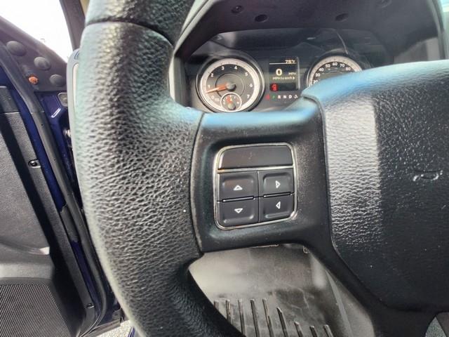 RAM 1500 4WD Quad Cab 140.5" Tradesman 2015