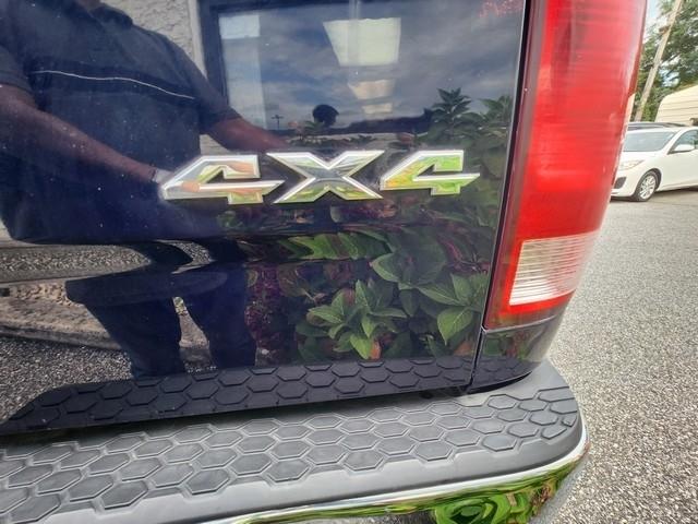 RAM 1500 4WD Quad Cab 140.5" Tradesman 2015